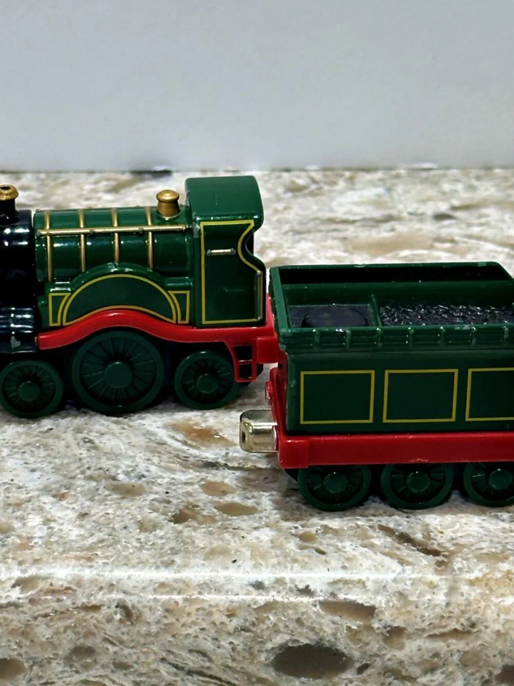 Thomas & Friends Emily with Coal Tender 2004 Learning Curve Take Along Diecast